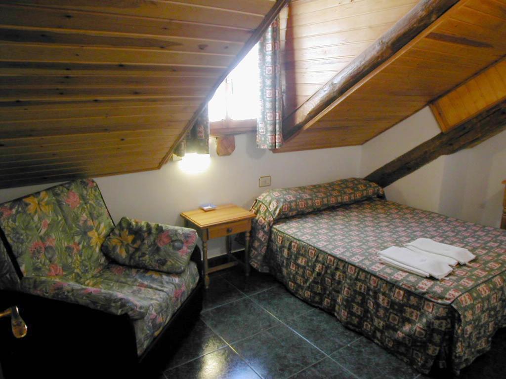 ホテル Gabarre ブロト 部屋 写真